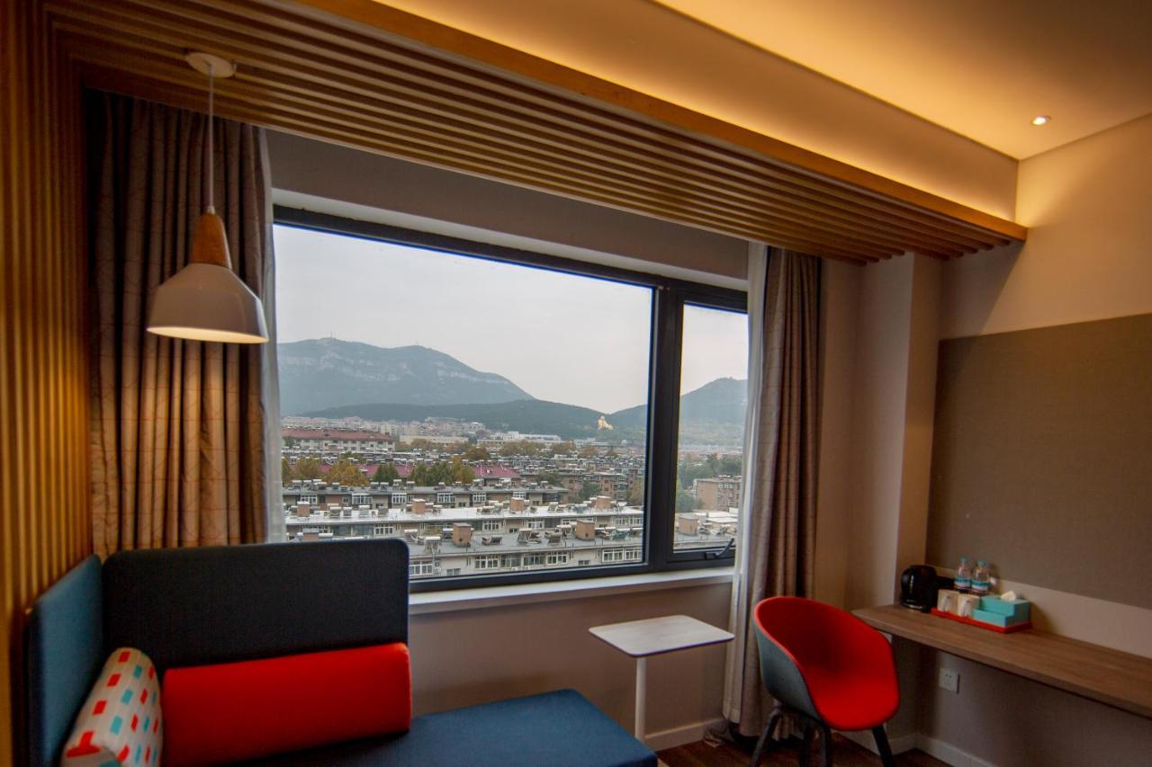 Holiday Inn Express Jinan Jingshi Road, An Ihg Hotel Extérieur photo